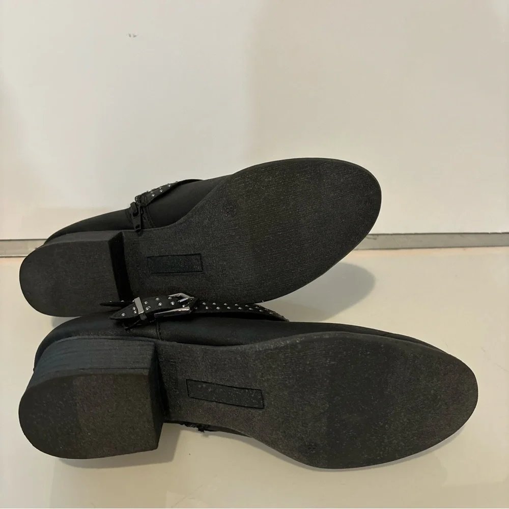 New black booties with buckles, sequence and zip size 8 medium - Picture 6 of 6